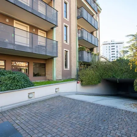 Wolvesdensuite Con Terrazzi E Garage Gratuito Milan Exterior photo